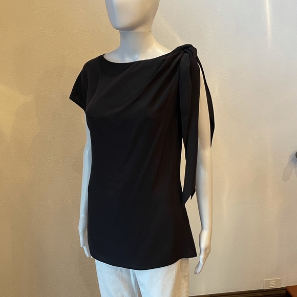FIFTEEN TWENTY Black Shoulder Tie Top - Picture 2 of 7